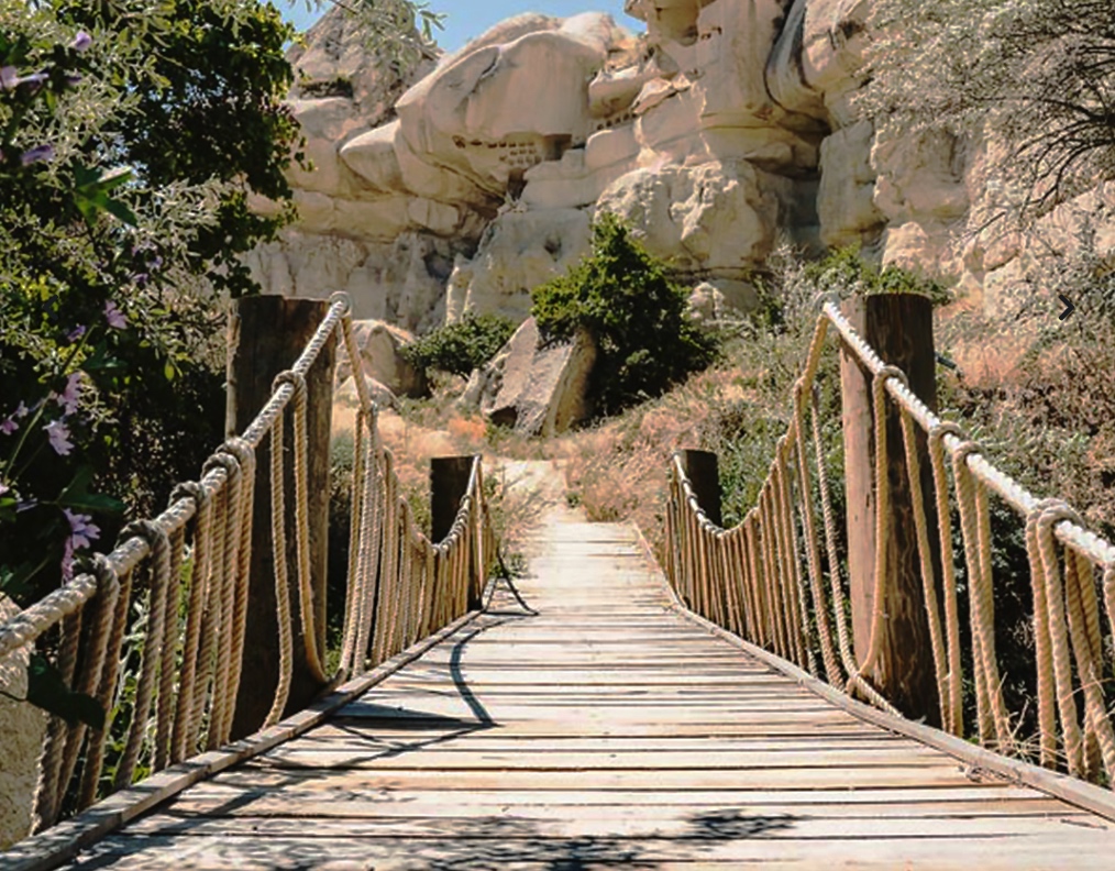 💛 ROMANTIC ESCAPE